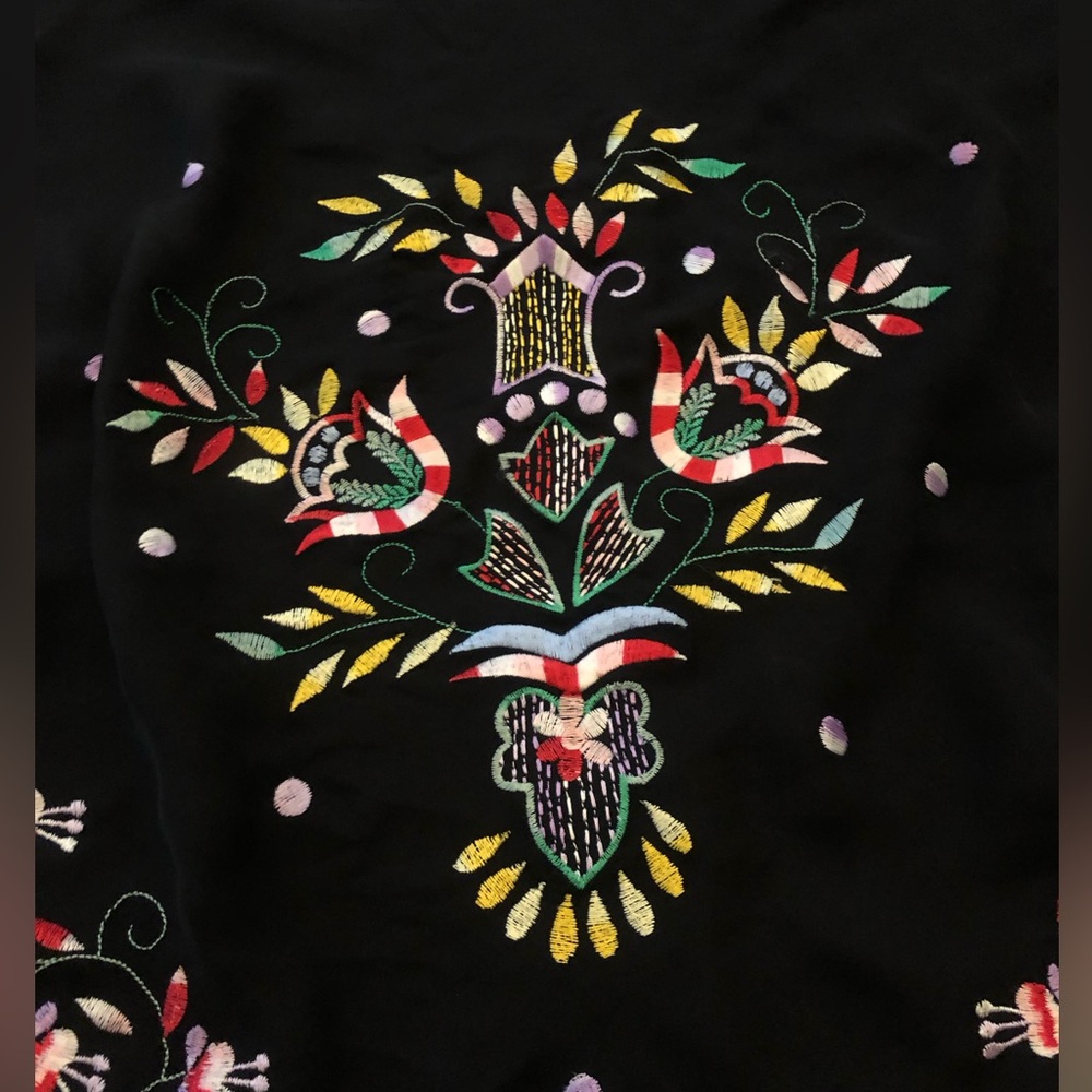 100% silk scarf. Black vintage scarf by California Style.